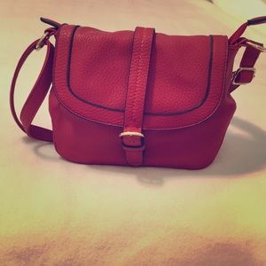 Cute red vegan leather shoulder/crossbody bag EUC